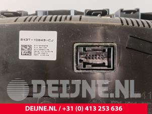 Ford Transit Custom Odometer KM O264200 photo 3