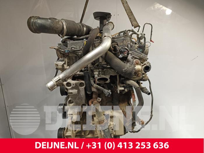 Gebruikte Motor Renault Master III (FV) 2.3 dCi 125 16V FWD Prijs € 4.114,00 Inclusief btw aangeboden door van Deijne Onderdelen Uden B.V.