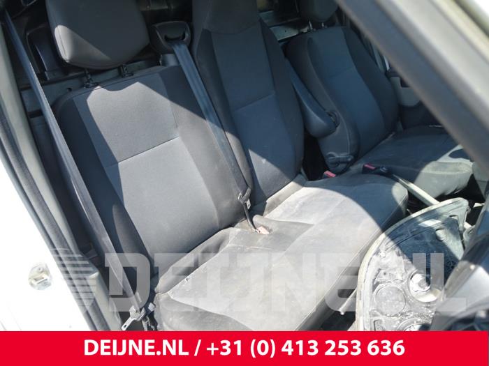 Renault Master Bank rechts-voor O264351