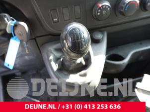 Gebruikte Pook Renault Master III (FV) 2.3 dCi 125 16V FWD Prijs € 36,30 Inclusief btw aangeboden door van Deijne Onderdelen Uden B.V.