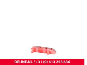 Toyota Pro-Ace Bumper reflector links-achter O9990002833 foto 4