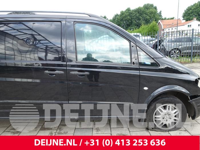Mercedes Vito Tür 2-türig rechts O264543