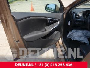 Volvo V40 Portier 4Deurs links-voor O264609 foto 2
