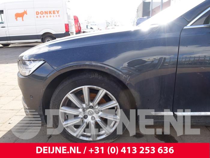 Volvo V90 Kotflügel links vorne O264707
