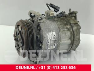 Gebruikte Aircopomp Volvo XC60 I (DZ) 2.4 D4 20V AWD Prijs € 125,00 Margeregeling aangeboden door van Deijne Onderdelen Uden B.V.