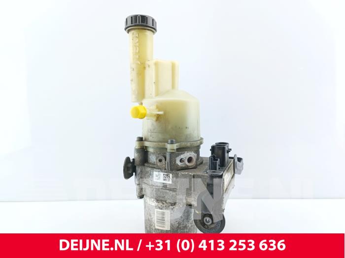 Citroen Jumpy Power steering pump O264961