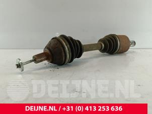 Gebruikte Steekas links-voor Volvo V60 I (FW/GW) 2.4 D6 20V Plug-in Hybrid AWD Prijs € 70,00 Margeregeling aangeboden door van Deijne Onderdelen Uden B.V.