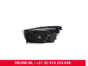 Volvo XC40 Headlight, right O9990002842 photo 3
