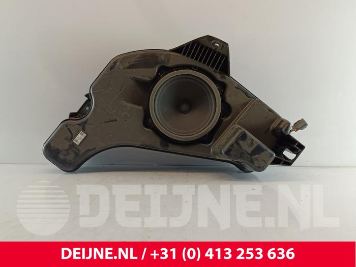 Lynk & Co 01 Subwoofer O265044