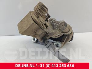 Volvo S90 Remklauw (Tang) links-achter O265183 foto 3