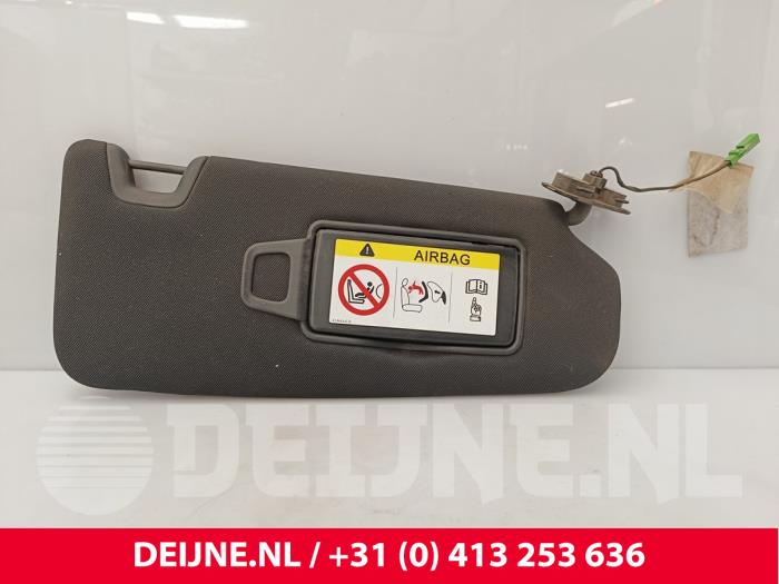 Lynk & Co 01 Sonnenblende O265357