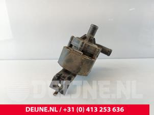 Tesla Model S Extra waterpomp O265359 foto 3