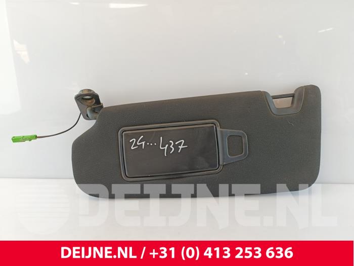 Lynk & Co 01 Sonnenblende O265388