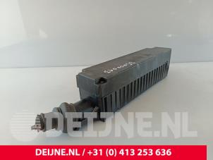 Porsche Taycan Sicherungskasten O265394 foto 3