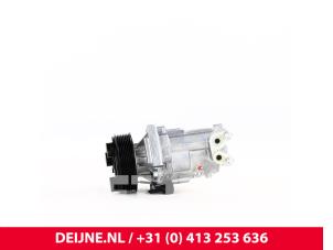 Nissan NV200 Klimapumpe O9990002835 foto 2
