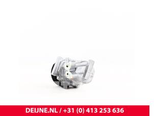 Nissan NV200 Klimapumpe O9990002835 foto 3