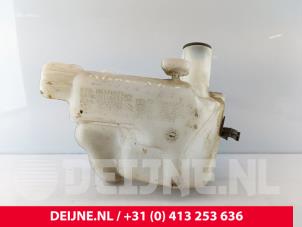 Mercedes Vito Front windscreen washer reservoir O265401 photo 2