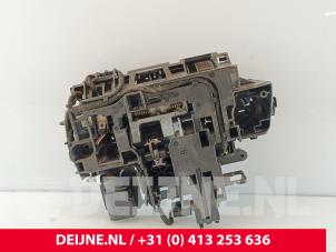 Porsche Taycan Portiergreep 4Deurs rechts-voor O265425 foto 2