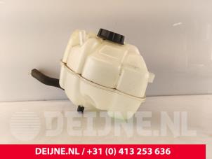 Gebruikte Expansievat Volvo V60 II (ZW) 2.0 B3 16V Mild Hybrid Prijs € 15,00 Margeregeling aangeboden door van Deijne Onderdelen Uden B.V.