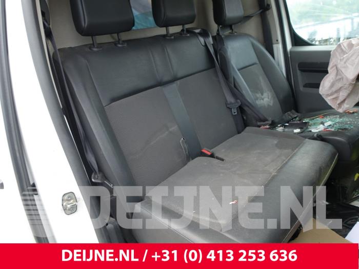 Opel Vivaro Bank rechts-voor O265651