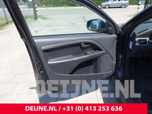 Volvo V70 Portier 4Deurs links-voor O265809 foto 2