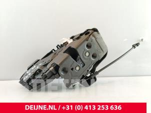 Volvo V70 Türschlossmechanik 4-türig rechts hinten O265840 foto 3