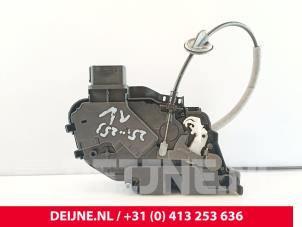 Volvo V70 Front door lock mechanism 4-door, right O265845 photo 2