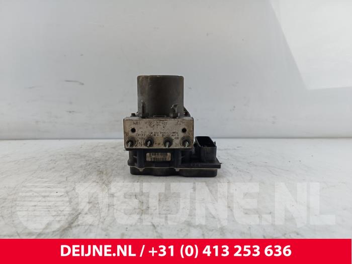 Mercedes Vito ABS Pomp O265980