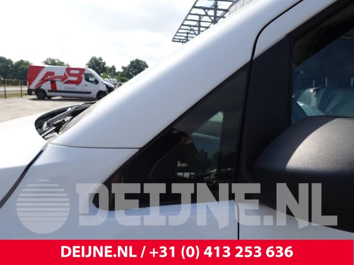 Mercedes Vito Quarter light, front left O266072