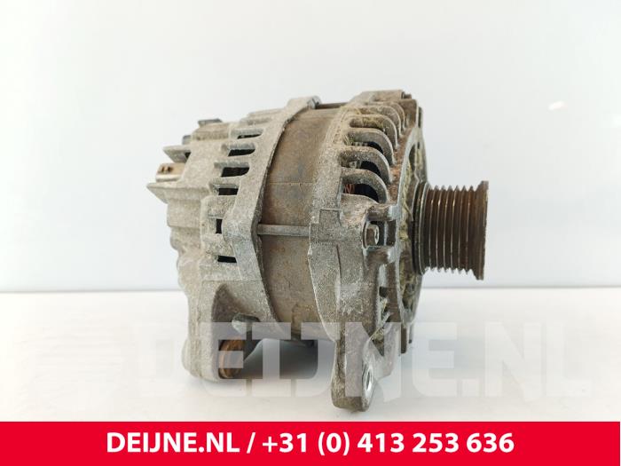 Dynamo van een Mercedes-Benz Vito (447.6) 1.6 111 CDI 16V 2018