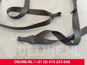 Lynk & Co 01 Gepäcknetz O266170 foto 3