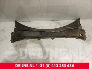 Gebruikte Paravan Volvo V90 II (PW) 2.0 D3 16V Prijs € 65,00 Margeregeling aangeboden door van Deijne Onderdelen Uden B.V.