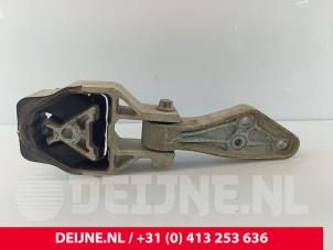 Volvo XC40 Motorsteun O266211 foto 3