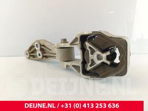 Gebruikte Motorsteun Volvo XC40 (XZ) 1.5 T3 12V Prijs € 50,00 Margeregeling aangeboden door van Deijne Onderdelen Uden B.V.