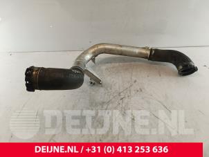 Gebruikte Intercooler Buis Volvo S90 II 2.0 D4 16V Prijs € 50,00 Margeregeling aangeboden door van Deijne Onderdelen Uden B.V.