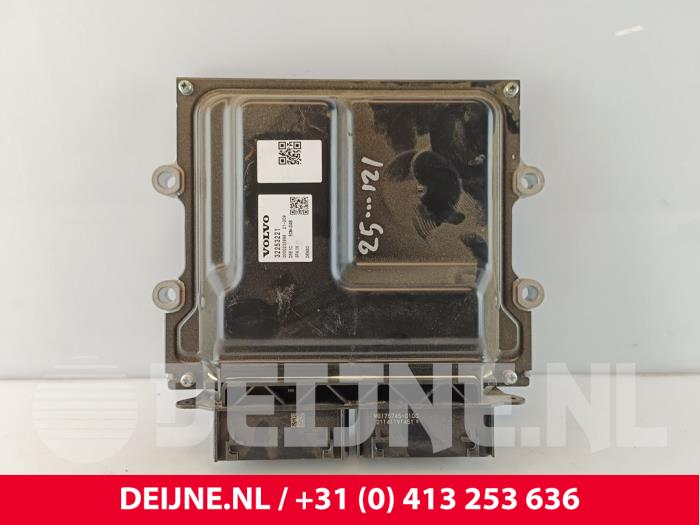 Volvo V60 Engine management computer O266236