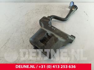 Mercedes Vito Scheibensprühertank vorne O266248 foto 2