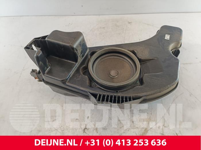 Lynk & Co 01 Subwoofer O266262
