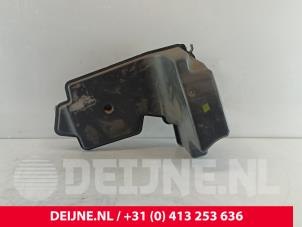 Gebruikte Resonantiehuis Volvo V70 (BW) 2.0 16V Prijs € 50,00 Margeregeling aangeboden door van Deijne Onderdelen Uden B.V.