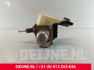Gebruikte ABS Pomp Volvo V60 II (ZW) 2.0 T6 16V Twin Engine Prijs € 400,00 Margeregeling aangeboden door van Deijne Onderdelen Uden B.V.