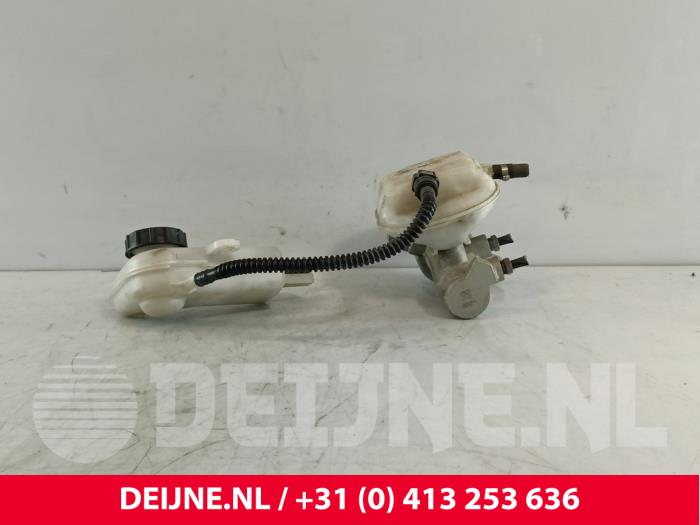 Gebruikte Hoofdremcilinder Ford Transit Custom 2.0 TDCi 16V Eco Blue 170 Prijs € 36,30 Inclusief btw aangeboden door van Deijne Onderdelen Uden B.V.