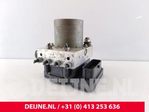 Mercedes Vito ABS Pumpe O266401 foto 2