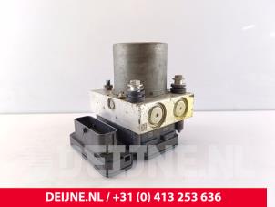 Gebruikte ABS Pomp Mercedes Vito (447.6) 1.6 111 CDI 16V Prijs € 108,90 Inclusief btw aangeboden door van Deijne Onderdelen Uden B.V.