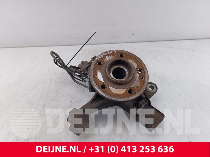 Mercedes Vito Achsschenkel rechts vorne O266417