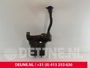 Mercedes Vito Scheibensprühertank vorne O266428 foto 2