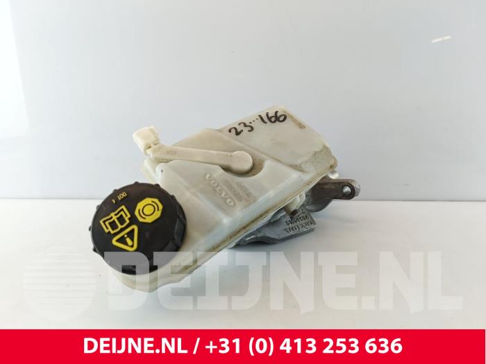 Volvo V40 Hauptbremszylinder O266583