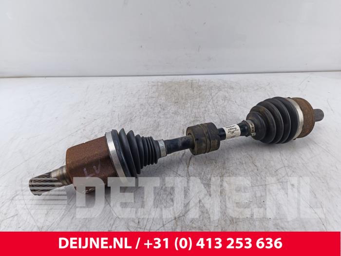 Gebruikte Steekas links-voor Volvo XC60 II (UZ) 2.0 B4 16V Mild Hybrid AWD Prijs € 190,00 Margeregeling aangeboden door van Deijne Onderdelen Uden B.V.