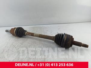 Gebruikte Aandrijfas links-voor Nissan NV 400 2.3 dCi 130 16V Prijs € 175,45 Inclusief btw aangeboden door van Deijne Onderdelen Uden B.V.