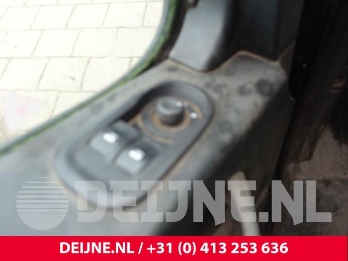 Nissan NV400 Elektrisches Fenster Schalter O266669