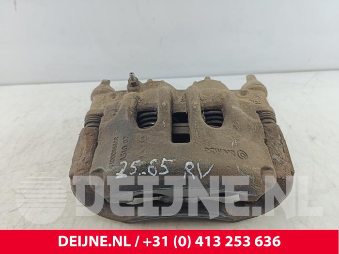 Nissan NV400 Bremszange rechts vorne O266682